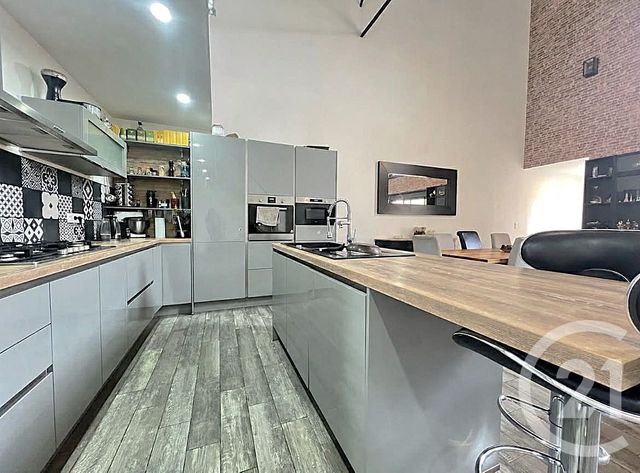 Appartement Loft à vendre - 4 pièces - 146.49 m2 - HALLUIN - 59 - NORD-PAS-DE-CALAIS - Century 21 Les Pavés