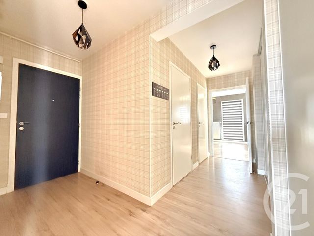 Afficher la photo en grand Appartement F4 à vendre - 4 pièces - 97.53 m2 - TOURCOING - 59 - NORD-PAS-DE-CALAIS - Century 21 Les Pavés