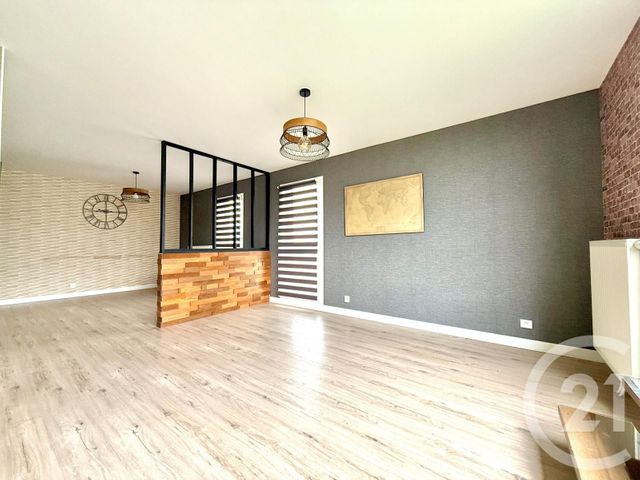 Afficher la photo en grand Appartement F4 à vendre - 4 pièces - 97.53 m2 - TOURCOING - 59 - NORD-PAS-DE-CALAIS - Century 21 Les Pavés