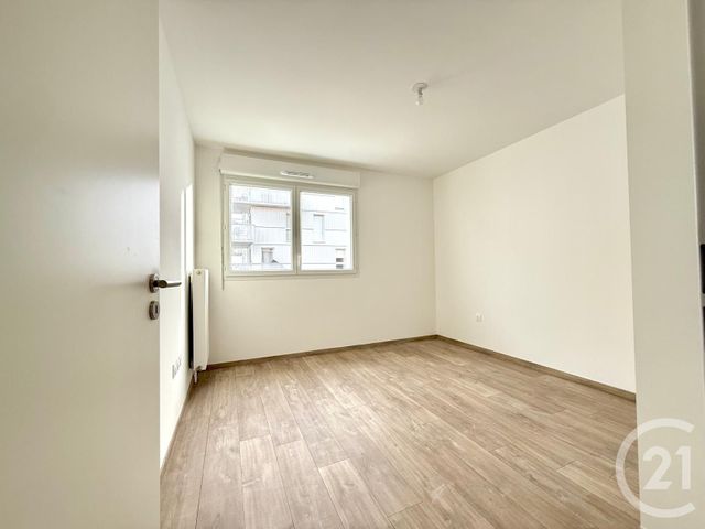 Appartement T4 à louer - 4 pièces - 74.6 m2 - TOURCOING - 59 - NORD-PAS-DE-CALAIS - Century 21 Les Pavés