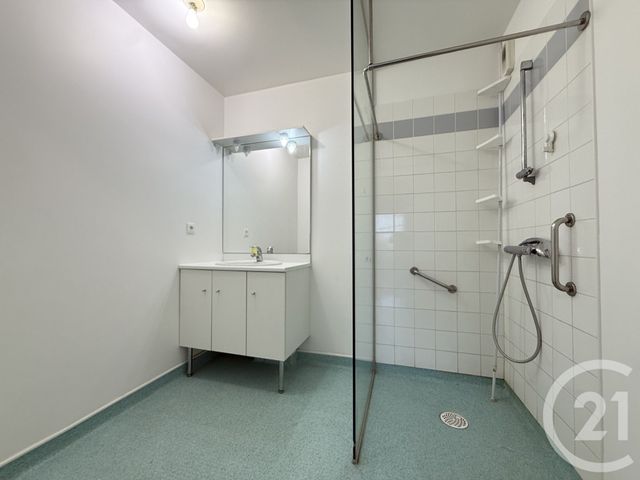 Appartement T3 à louer - 3 pièces - 65.15 m2 - WASQUEHAL - 59 - NORD-PAS-DE-CALAIS - Century 21 Les Pavés