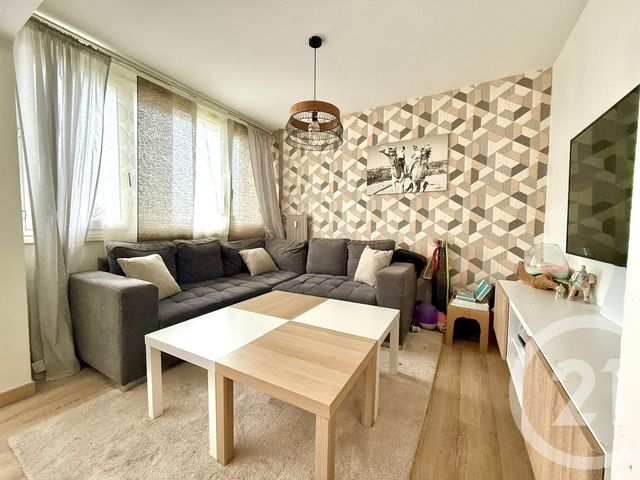 Appartement T3 à vendre - 3 pièces - 69.0 m2 - LYS LEZ LANNOY - 59 - NORD-PAS-DE-CALAIS - Century 21 Les Pavés