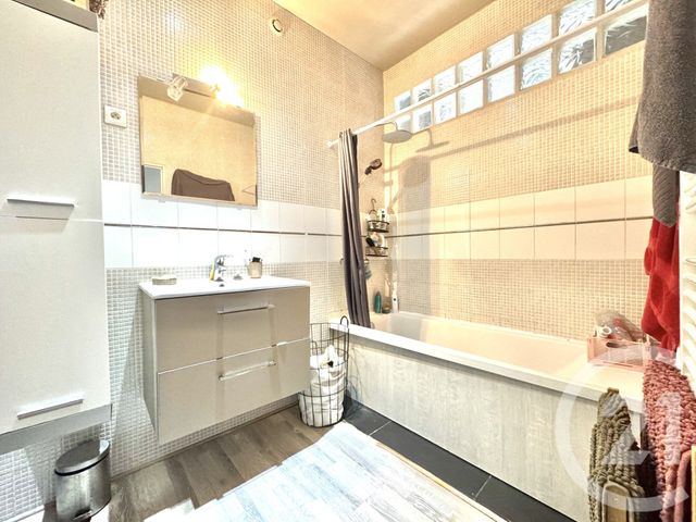 maison à vendre - 4 pièces - 74.99 m2 - CROIX - 59 - NORD-PAS-DE-CALAIS - Century 21 Les Pavés