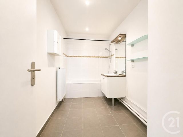 Appartement F3 à louer - 3 pièces - 59.74 m2 - TOURCOING - 59 - NORD-PAS-DE-CALAIS - Century 21 Les Pavés
