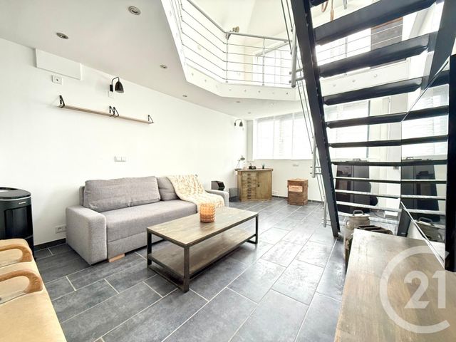 Appartement Loft à louer - 2 pièces - 66.28 m2 - TOURCOING - 59 - NORD-PAS-DE-CALAIS - Century 21 Les Pavés