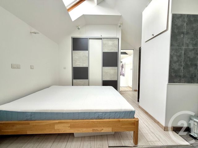 Appartement Loft à louer - 2 pièces - 66.28 m2 - TOURCOING - 59 - NORD-PAS-DE-CALAIS - Century 21 Les Pavés