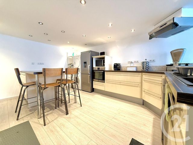 Appartement Loft à louer - 2 pièces - 66.28 m2 - TOURCOING - 59 - NORD-PAS-DE-CALAIS - Century 21 Les Pavés