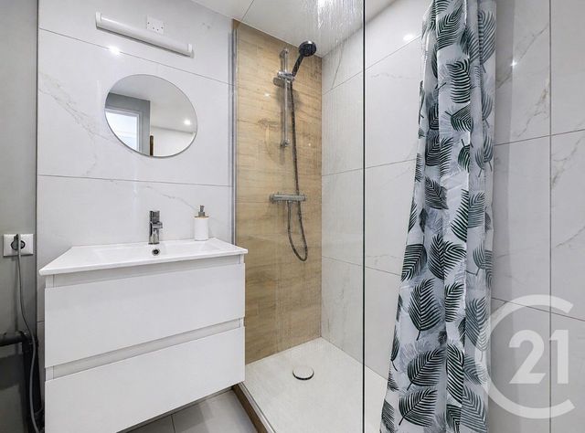 Appartement T2 à louer - 2 pièces - 46.06 m2 - WATTRELOS - 59 - NORD-PAS-DE-CALAIS - Century 21 Les Pavés