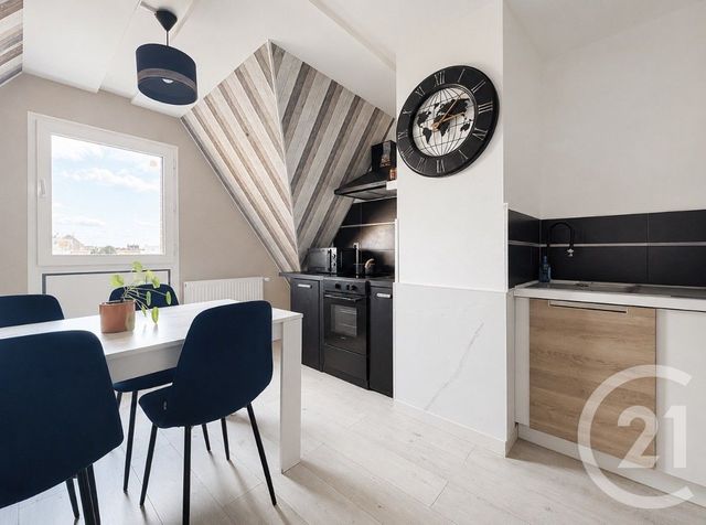 Appartement T2 à louer - 2 pièces - 46.06 m2 - WATTRELOS - 59 - NORD-PAS-DE-CALAIS - Century 21 Les Pavés