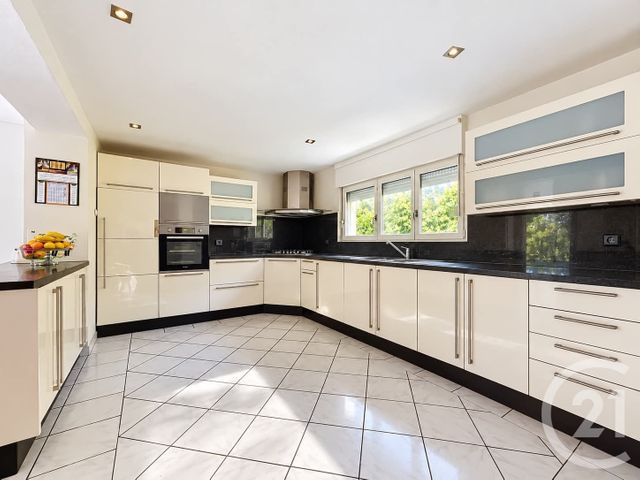 maison à vendre - 4 pièces - 157.29 m2 - NEUVILLE EN FERRAIN - 59 - NORD-PAS-DE-CALAIS - Century 21 Les Pavés