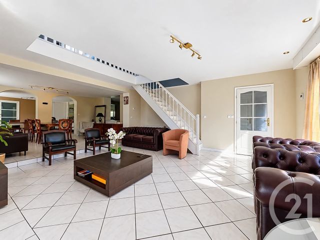 maison à vendre - 4 pièces - 157.29 m2 - NEUVILLE EN FERRAIN - 59 - NORD-PAS-DE-CALAIS - Century 21 Les Pavés